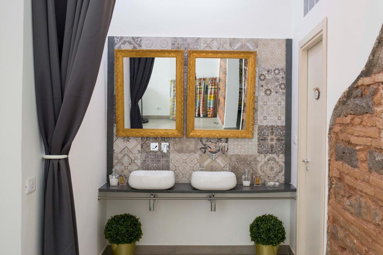 Al Cortile Del Re Luxury Home Катания Екстериор снимка