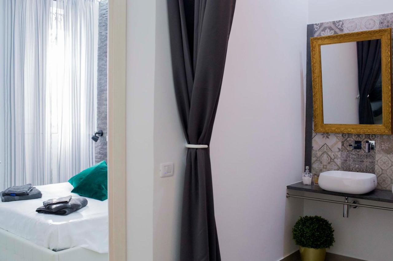 Al Cortile Del Re Luxury Home Катания Екстериор снимка